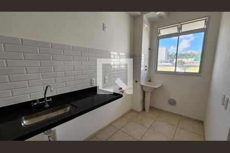 Cozinha e Área de Serviço de apartamento para alugar com 3 quartos, 54m² em Jardim Carlos Gomes, Jundiaí