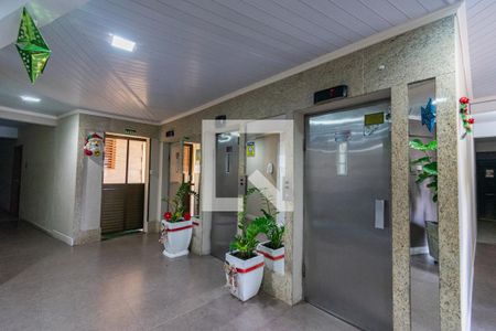 Hall de entrada de apartamento para alugar com 2 quartos, 52m² em Santo Antônio, Porto Alegre