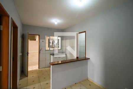 Sala de casa para alugar com 2 quartos, 66m² em Vila Graciosa, São Paulo