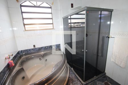 Banheiro da Suíte 1 de casa para alugar com 4 quartos, 400m² em Encantado, Rio de Janeiro