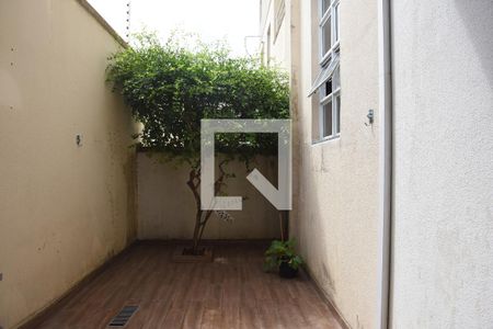 Casa de condomínio à venda com 117m², 3 quartos e 2 vagasQuintal