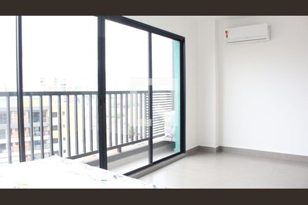 Sala / Quarto de kitnet/studio para alugar com 1 quarto, 28m² em Jardim São Paulo, São Paulo