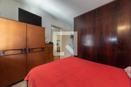 Casa à venda com 450m², 2 quartos e 4 vagasSuíte