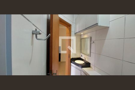 Apartamento à venda com 38m², 2 quartos e 1 vaga Apartamento à venda com 38m², 2 quartos e 1 vagaBanheiro