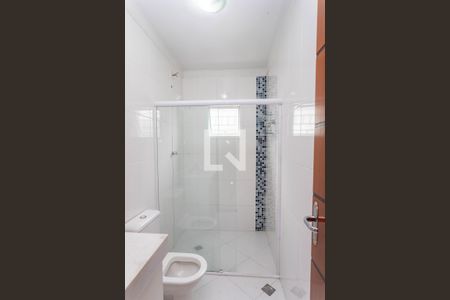 Casa para alugar com 220m², 2 quartos e 3 vagas Casa para alugar com 220m², 2 quartos e 3 vagasBanheiro da suíte