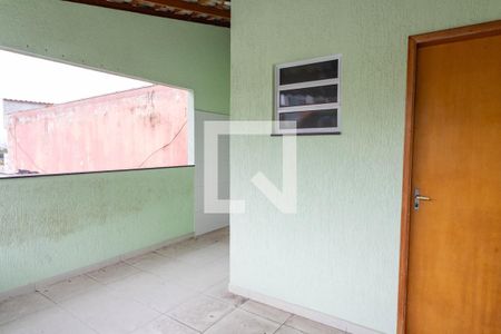 Casa para alugar com 220m², 2 quartos e 3 vagas Casa para alugar com 220m², 2 quartos e 3 vagasÁrea de serviço