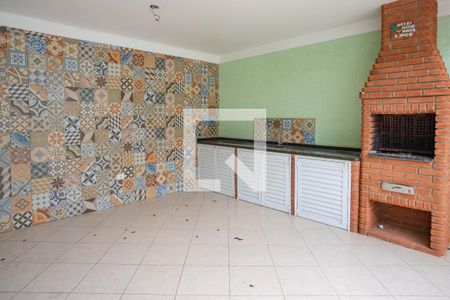 Casa para alugar com 220m², 2 quartos e 3 vagas Casa para alugar com 220m², 2 quartos e 3 vagasÁrea de lazer - churrasqueira