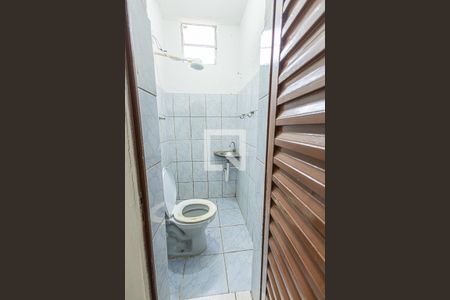Banheiro de casa à venda com 1 quarto, 65m² em Glória, Belo Horizonte