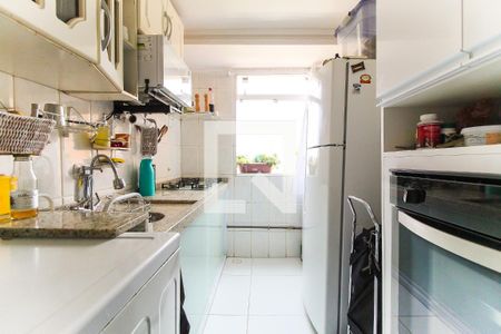 Apartamento à venda com 46m², 2 quartos e 1 vaga Apartamento à venda com 46m², 2 quartos e 1 vagaCozinha e Área de Serviço