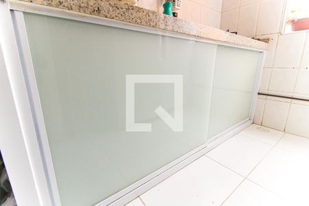 Apartamento à venda com 46m², 2 quartos e 1 vaga Apartamento à venda com 46m², 2 quartos e 1 vagaCozinha e Área de Serviço