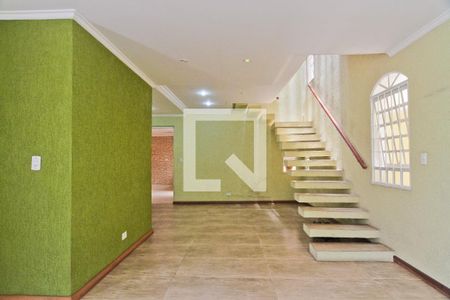 Sala de casa para alugar com 4 quartos, 250m² em Vila Francos, São Paulo