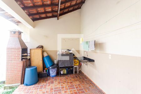 Casa à venda com 200m², 3 quartos e 3 vagasQuintal
