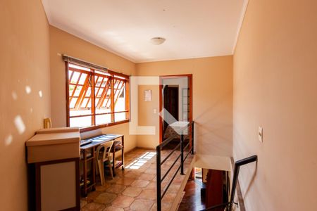 Casa à venda com 200m², 3 quartos e 3 vagasHall