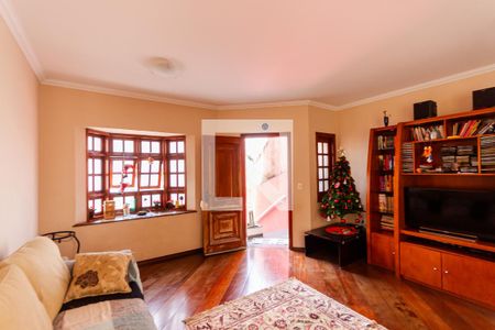 Casa à venda com 200m², 3 quartos e 3 vagasSala