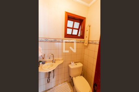 Casa à venda com 200m², 3 quartos e 3 vagasLavabo