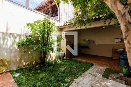 Casa à venda com 200m², 3 quartos e 3 vagasQuintal
