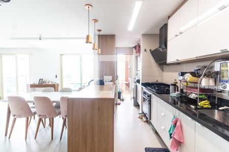 Apartamento à venda com 165m², 4 quartos e 4 vagas Apartamento à venda com 165m², 4 quartos e 4 vagasCozinha