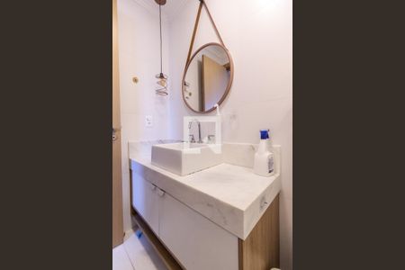 Apartamento à venda com 165m², 4 quartos e 4 vagas Apartamento à venda com 165m², 4 quartos e 4 vagasSuíte