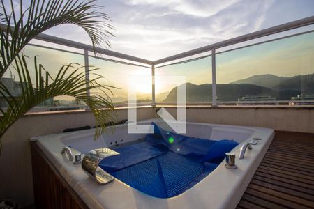 Apartamento à venda com 189m², 3 quartos e 2 vagasHidro