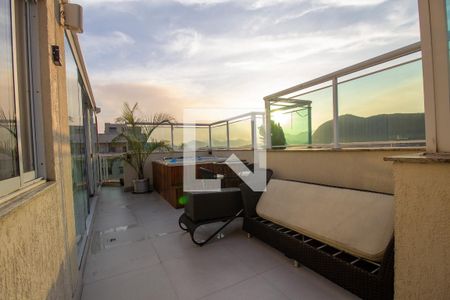 Apartamento à venda com 189m², 3 quartos e 2 vagasCobertura