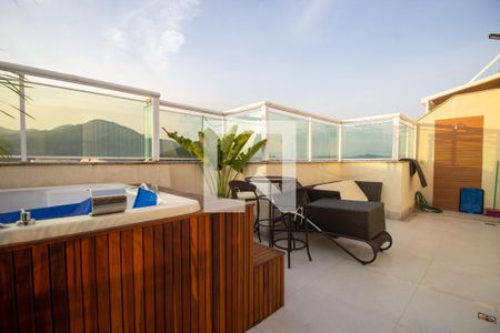 Apartamento à venda com 189m², 3 quartos e 2 vagasCobertura