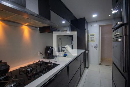 Apartamento à venda com 189m², 3 quartos e 2 vagasCozinha e Área de Serviço