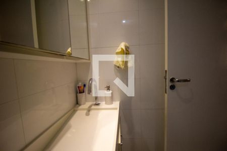 Apartamento à venda com 189m², 3 quartos e 2 vagasBanheiro da Suíte 2