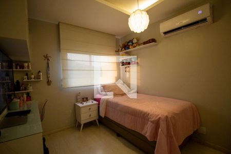 Apartamento à venda com 189m², 3 quartos e 2 vagasSuíte 2