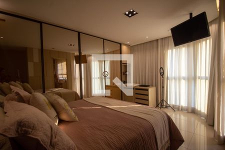 Apartamento à venda com 189m², 3 quartos e 2 vagasSuíte 1