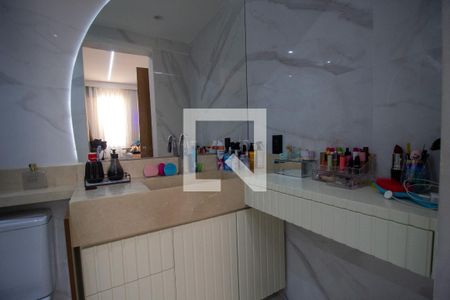 Apartamento à venda com 189m², 3 quartos e 2 vagasBanheiro da Suíte 3