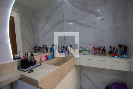 Apartamento à venda com 189m², 3 quartos e 2 vagasBanheiro da Suíte 3