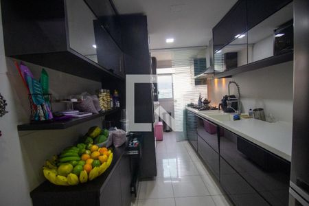 Apartamento à venda com 189m², 3 quartos e 2 vagasCozinha e Área de Serviço