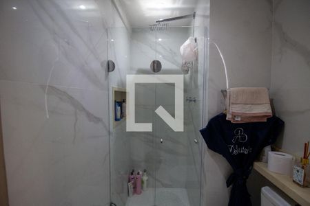 Apartamento à venda com 189m², 3 quartos e 2 vagasBanheiro da Suíte 3