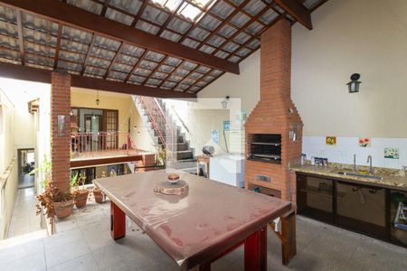 Casa à venda com 250m², 2 quartos e 2 vagasChurrasqueira