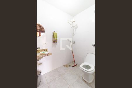 Casa à venda com 250m², 2 quartos e 2 vagasBanheiro