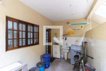 Casa à venda com 250m², 2 quartos e 2 vagasLavanderia