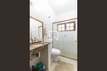 Casa à venda com 250m², 2 quartos e 2 vagasBanheiro