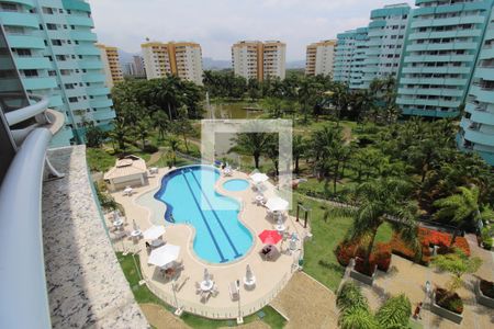 Apartamento à venda com 77m², 2 quartos e 1 vagaVaranda da sala - Vista