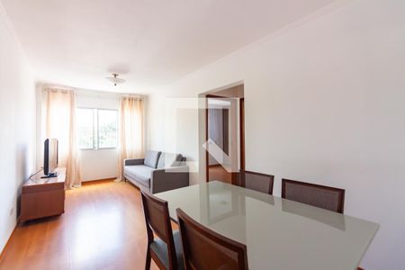 Sala  de apartamento para alugar com 2 quartos, 70m² em Km 18, Osasco