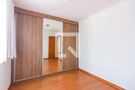 Quarto 1 de apartamento para alugar com 2 quartos, 70m² em Km 18, Osasco