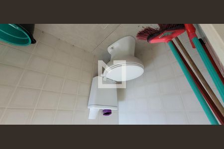 Apartamento à venda com 82m², 2 quartos e 1 vaga Apartamento à venda com 82m², 2 quartos e 1 vagaBanheiro de Serviço