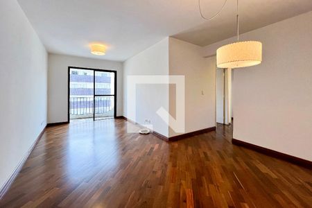 Sala de apartamento para alugar com 3 quartos, 89m² em Vila Olímpia, São Paulo