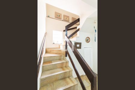 Casa à venda com 250m², 4 quartos e 2 vagasHall primeiro andar