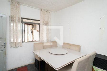 Casa à venda com 160m², 3 quartos e 2 vagasCozinha 