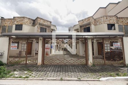 Casa de condomínio para alugar com 70m², 2 quartos e 1 vagaCondomínio - Fachada 