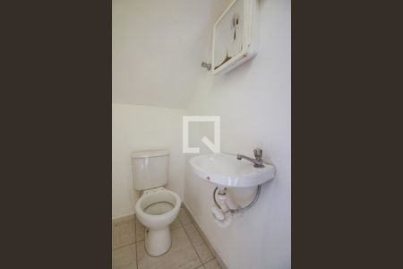 Lavabo  de casa de condomínio para alugar com 2 quartos, 70m² em Vila Carrão, São Paulo
