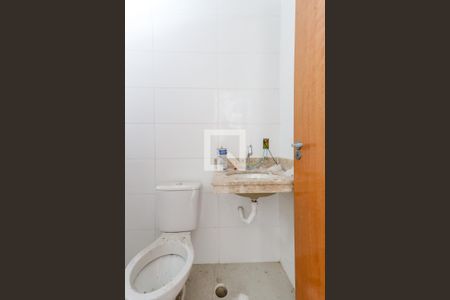 Banheiro de apartamento à venda com 1 quarto, 28m² em Parque Vitoria, São Paulo