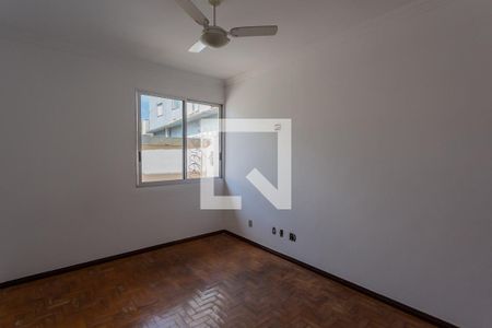Casa à venda com 257m², 3 quartos e 4 vagasQuarto