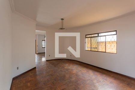 Sala de casa à venda com 3 quartos, 257m² em Dona Clara, Belo Horizonte