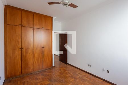 Casa à venda com 257m², 3 quartos e 4 vagasQuarto